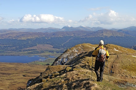Creag na Caillich, south to Loch Tay