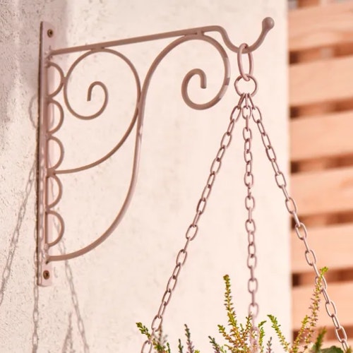 Scalloped Metal Hanging Basket Bracket