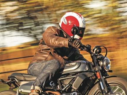 MotoGuzziV7_DucatiScrambler_2021_CorbyGlen_100-2a