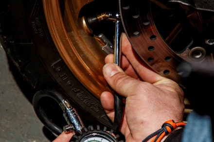 OxfordTyrePressureGauge_2022_UpperBenefield_001b