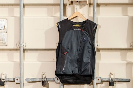 Alpinestars-Tech-Air-3-Stella-airbag-vest-02