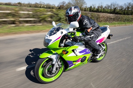 Alpinestars-Faster-V2-leather-jacket-06