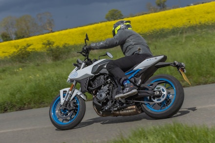 Roadskin-Taranis-Elite-AAA-review-07