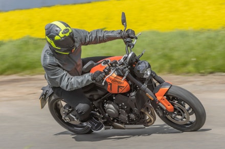 Roadskin-Taranis-Elite-AAA-review-09