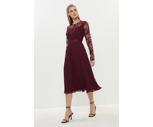 wedding-guest-outfit-over-50s
