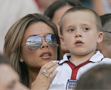 victoria-beckham-brookyln-throwback victoria brooklyn beckham