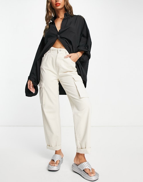 Bershka pocket detail slim leg cargo trousers in beige