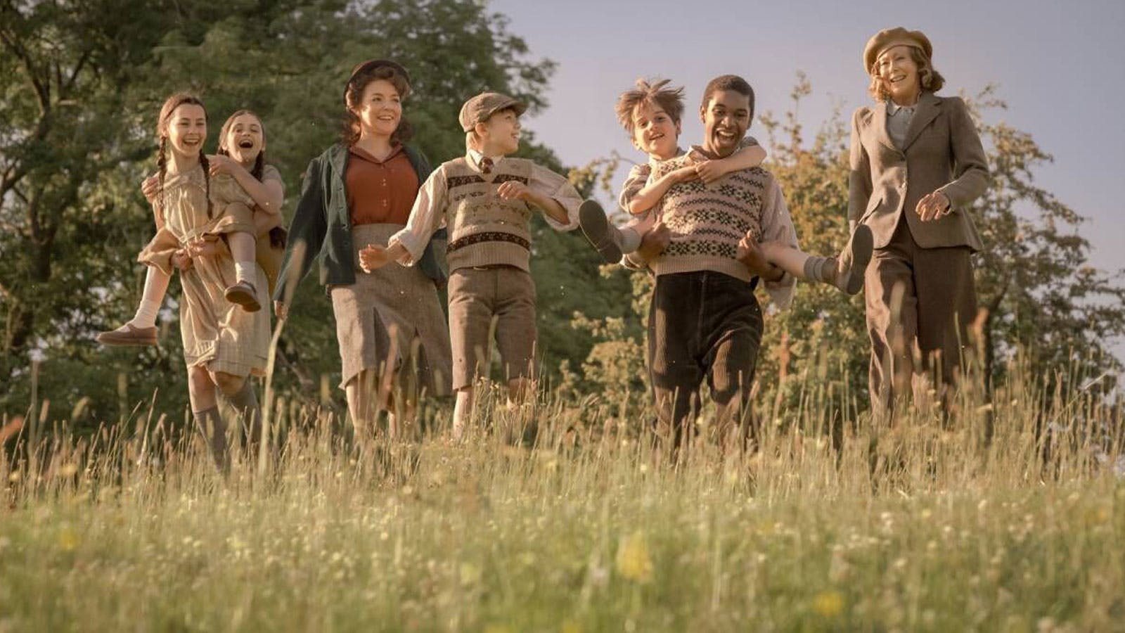 The Railway Children Return