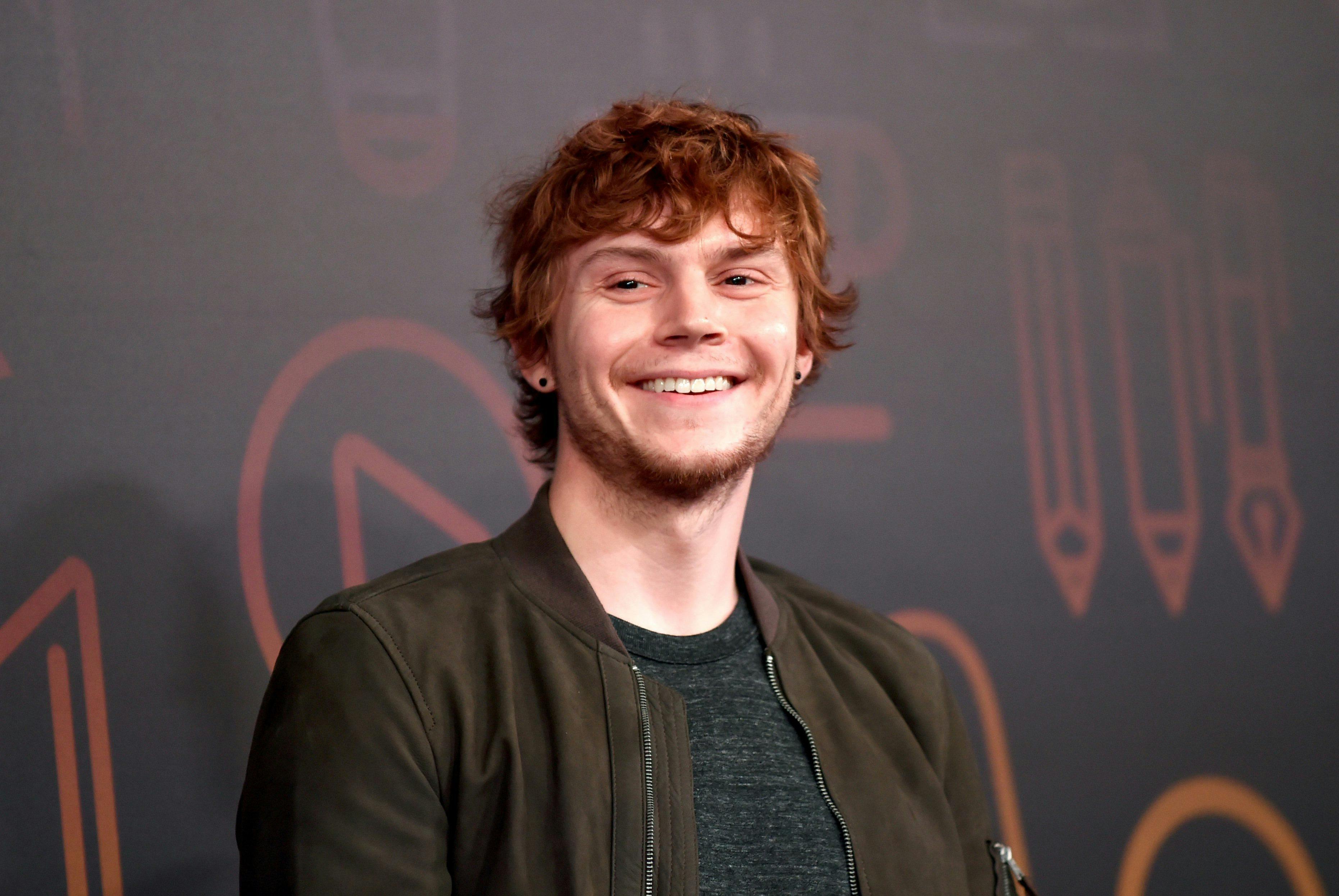 Evan Peters