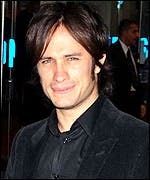 Gael Garcia Bernal Has Hands Of Stone