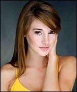 Shailene Woodley Catches White Bird