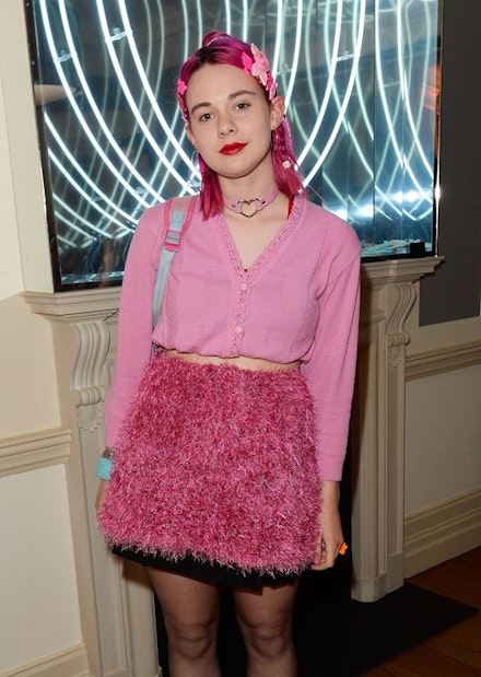Girli-On-Pink2 Girli-On-Pink2