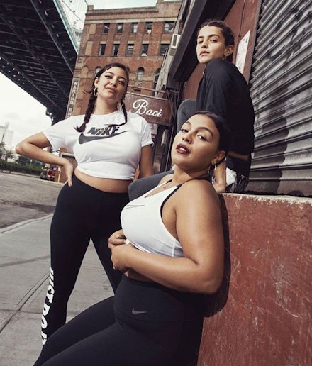 NikeWomenCurve1 NikeWomenCurve1