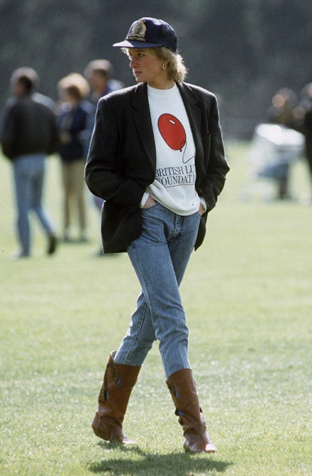 Princess Diana at the polo in 1988 Princess Diana at the polo in 1988