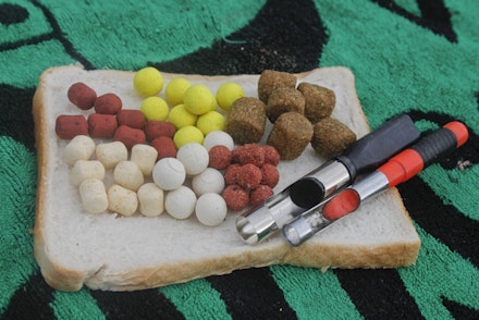 HOW TO USE POPPED-UP BAITS HOW TO USE POPPED-UP BAITS