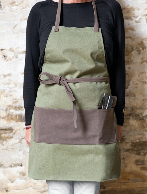 Canvas gardening apron Canvas gardening apron
