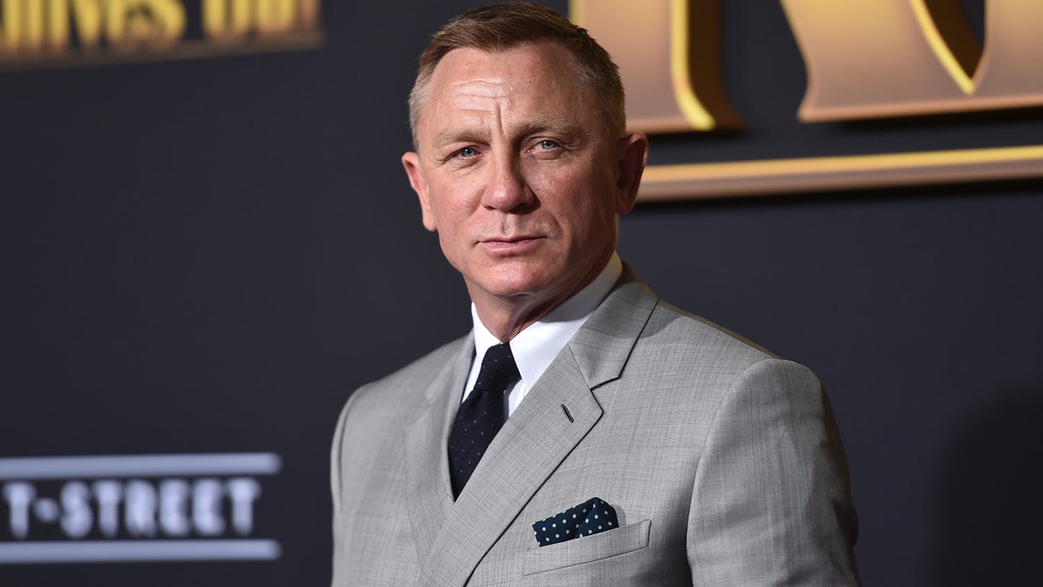 Daniel Craig