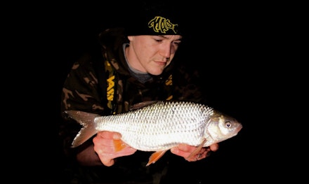 Sean Flynn and his 3lb 4oz roach Sean Flynn and his 3lb 4oz roach