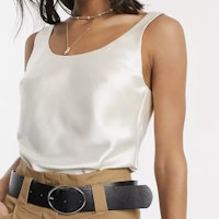 Scoop neck cami in satin in cream