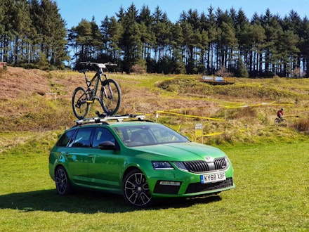 bike rack on the roof of a Skoda Octavia vRS bike rack on the roof of a Skoda Octavia vRS