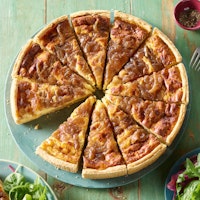 The Best Vintage Cheddar & Caramelised Onion Quiche