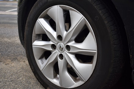 Renault Zoe wheel before cleaning Renault Zoe wheel before cleaning