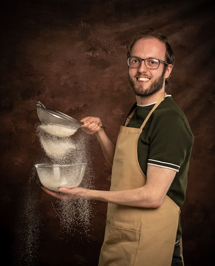 Tom Bake Off Tom Bake Off