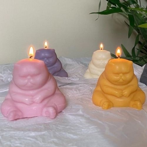 Cat ornament candle