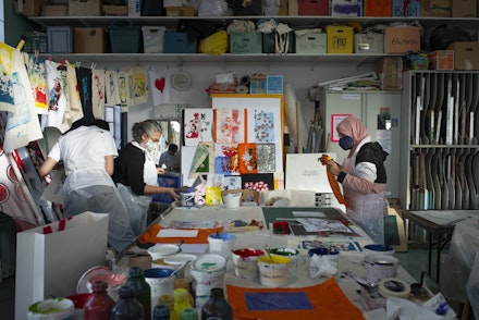 Students participating in a print workshop with A Team Arts Education Students participating in a print workshop with A Team Arts Education
