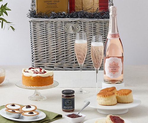Tea in Mayfair Hamper