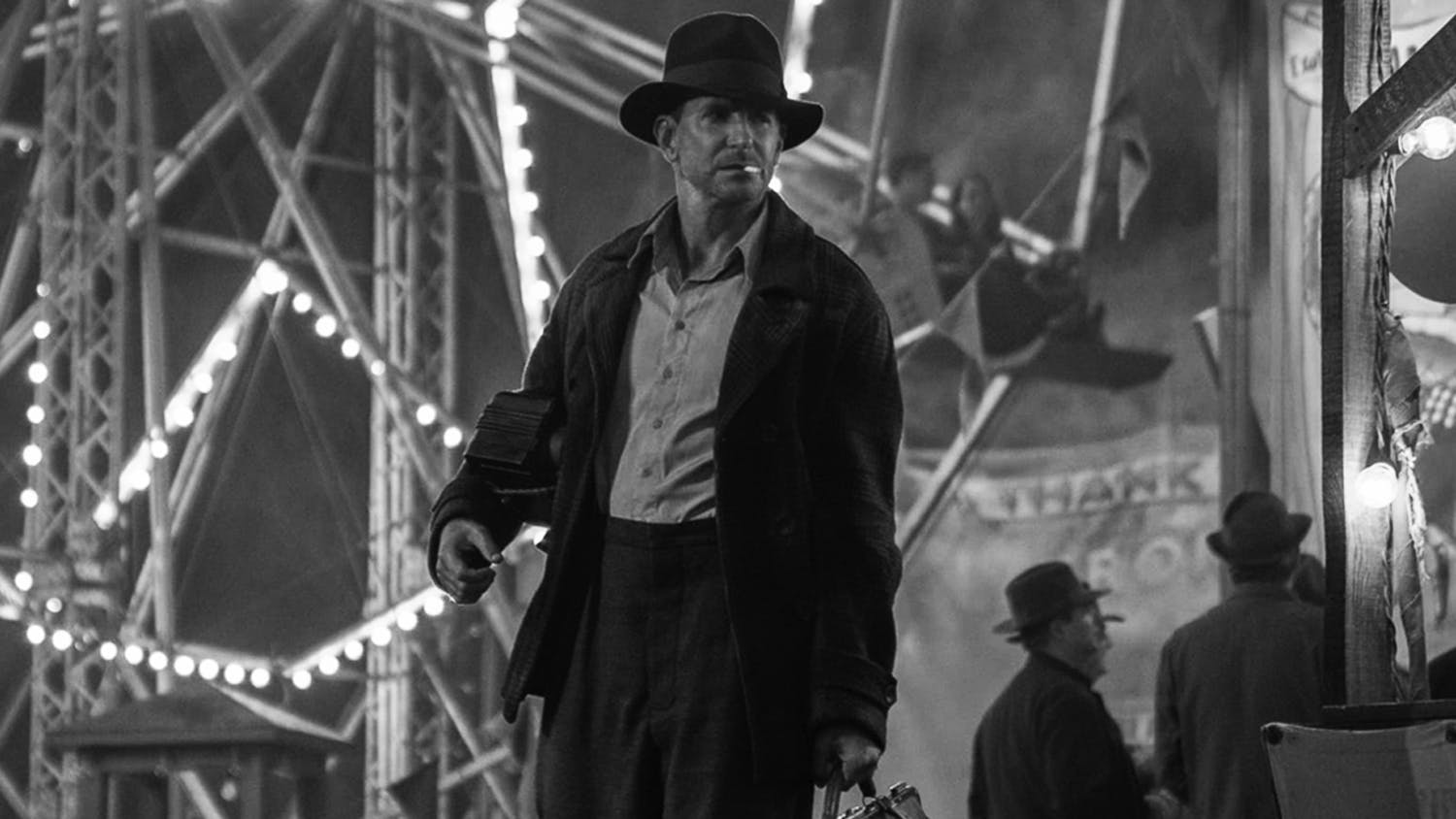 Nightmare Alley – Black and White