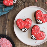 Love Bug Biscuit Baking Kit