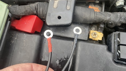 Battery terminal connectors Battery terminal connectors