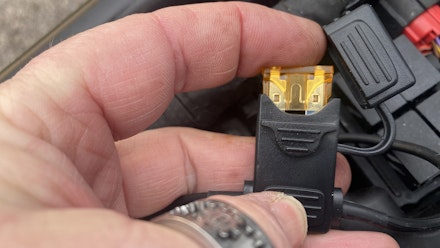 Fitting a 5A fuse to heated kit connection cable Fitting a 5A fuse to heated kit connection cable