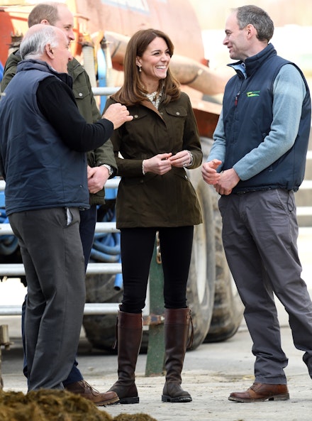 Kate Middleton wearing black jeans from Zara Kate Middleton wearing black jeans from Zara