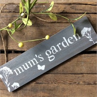 Mum's Garden Wooden Sign
