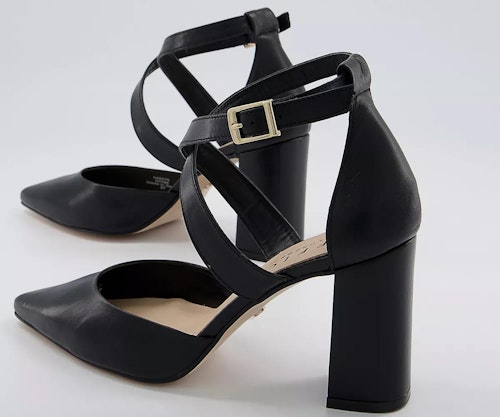 shoes-to-wear-with-midi-dress