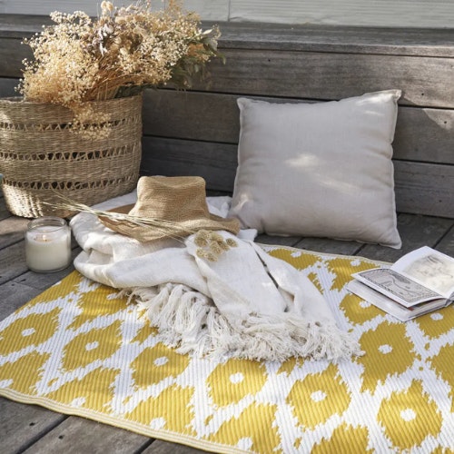 Reversible rug
