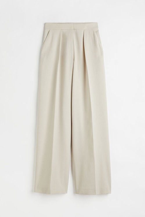Kendall Jenner Outfits H&M, Beige Tailored Trousers, £24.99