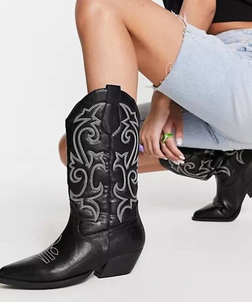 ASOS DESIGN Andi Flat Western Boots in Black