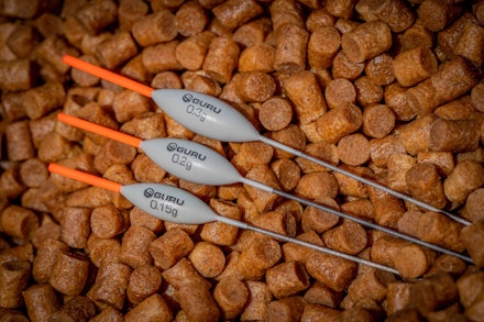 1-Guru-Bristle-pole-float-on-pellets