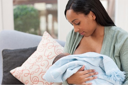 breastfeeding-tips3_w555_h555 Lady_breastfeeding