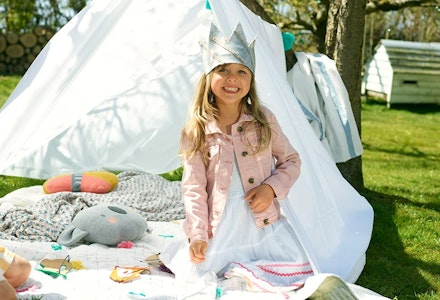 jl-girl-in-crown John lewis summer collection