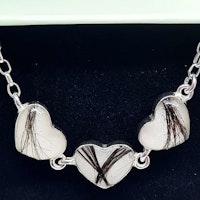 Breastmilk bracelet with hearts