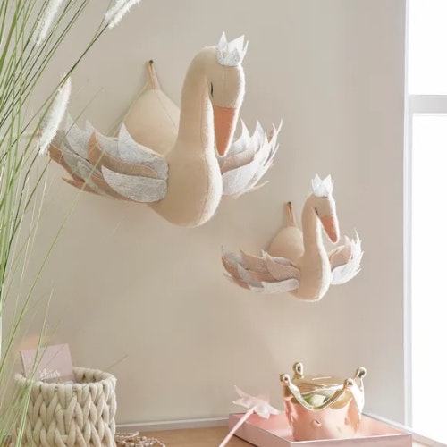 Swan Wall Head