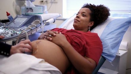 pregnant-woman-scan