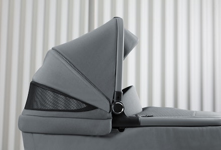 DUNE GLACIER FIRST BED CARRYCOT VENT DETAIL dune carrier