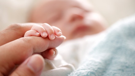 baby-holding-finger