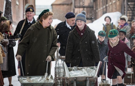 call the midwife christmas 2017 snow