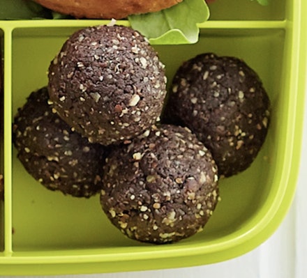 healthy lunchbox ideas chocolate energy balls